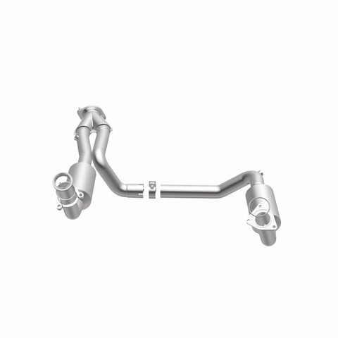 MagnaFlow DF Catalytic Conv OEM 2005 GMC Sierra/Chevrolet Silverado 1500/Cadillac Escalade Underbody