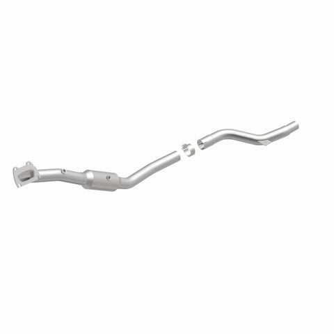 MagnaFlow Right Side Direct Fit Catalytic Converter 15-17 Chrysler 300 3.6L (4-Bolt Flange)