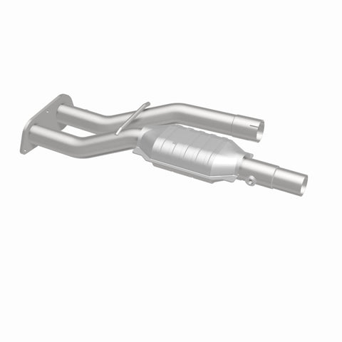 MagnaFlow Direct Fit Catalytic Converter 98 GM Truck 5.7L