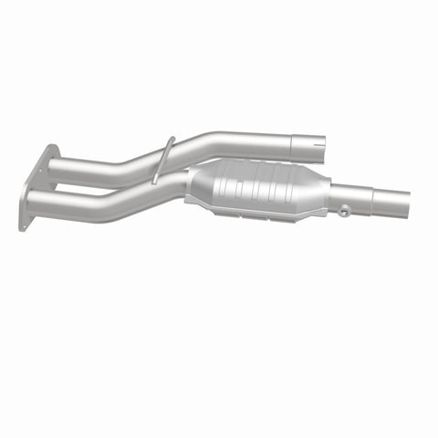 MagnaFlow Direct Fit Catalytic Converter 98 GM Truck 5.7L
