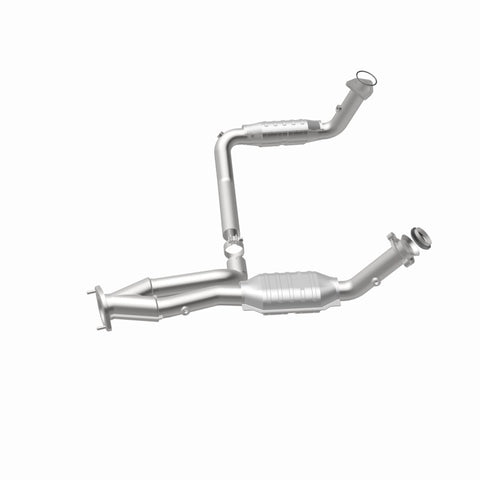 MagnaFlow DF Cat. Conv 02-06 Cadillac Truck. 8 5.3L Dual Conv. Y-Pipe Assy 2wd/Chevy Truck 99-07