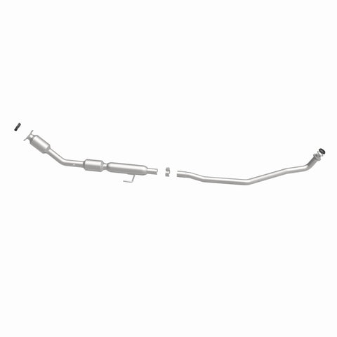 MagnaFlow Direct Fit Catalytic Converter 14-15 Toyota Corolla 1.8L