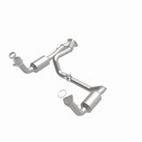 MagnaFlow DF Catalytic Conv OEM 2005 GMC Sierra/Chevrolet Silverado 1500/Cadillac Escalade Underbody