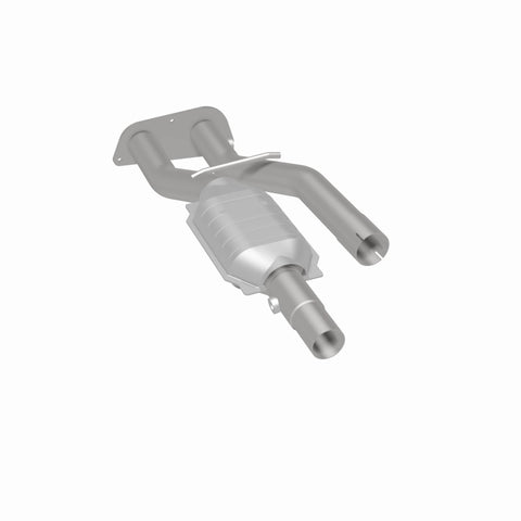 MagnaFlow Direct Fit Catalytic Converter 98 GM Truck 5.7L