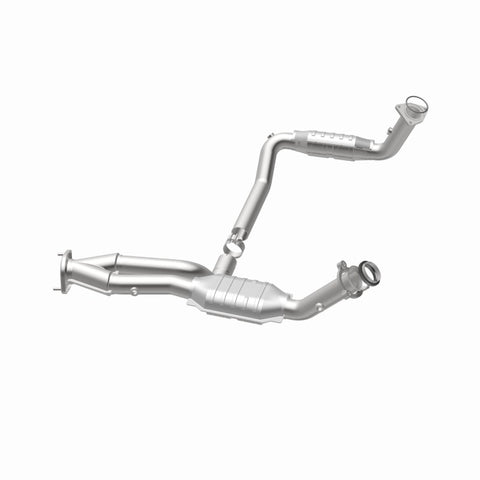 MagnaFlow DF Cat. Conv 02-06 Cadillac Truck. 8 5.3L Dual Conv. Y-Pipe Assy 2wd/Chevy Truck 99-07