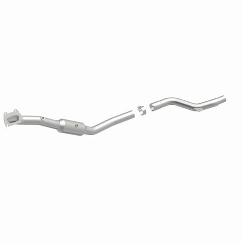 MagnaFlow Right Side Direct Fit Catalytic Converter 15-17 Chrysler 300 3.6L (4-Bolt Flange)