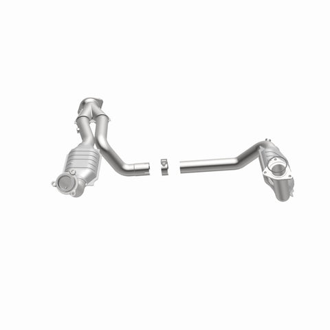 MagnaFlow DF Cat. Conv 02-06 Cadillac Truck. 8 5.3L Dual Conv. Y-Pipe Assy 2wd/Chevy Truck 99-07