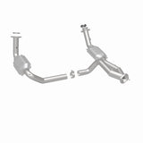 MagnaFlow DF Cat. Conv 02-06 Cadillac Truck. 8 5.3L Dual Conv. Y-Pipe Assy 2wd/Chevy Truck 99-07