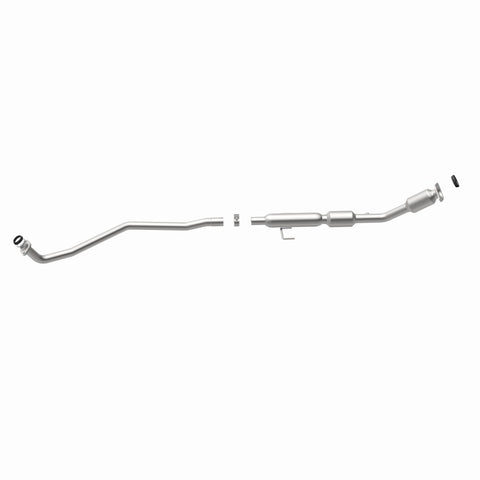 MagnaFlow Direct Fit Catalytic Converter 14-15 Toyota Corolla 1.8L