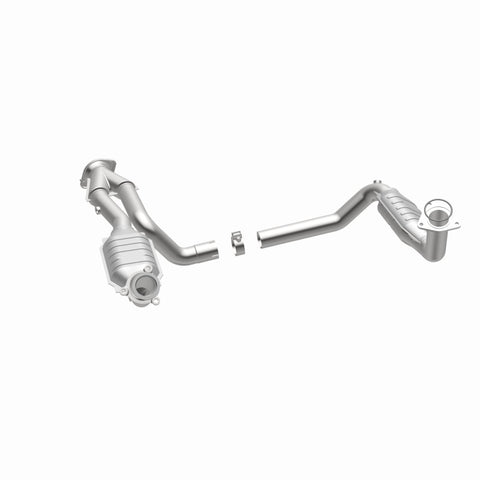 MagnaFlow DF Cat. Conv 02-06 Cadillac Truck. 8 5.3L Dual Conv. Y-Pipe Assy 2wd/Chevy Truck 99-07