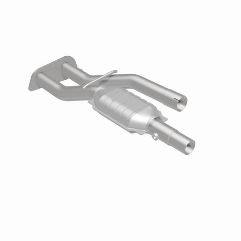 MagnaFlow Direct Fit Catalytic Converter 98 GM Truck 5.7L