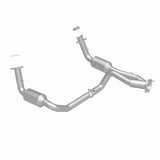 MagnaFlow DF Catalytic Conv OEM 2005 GMC Sierra/Chevrolet Silverado 1500/Cadillac Escalade Underbody