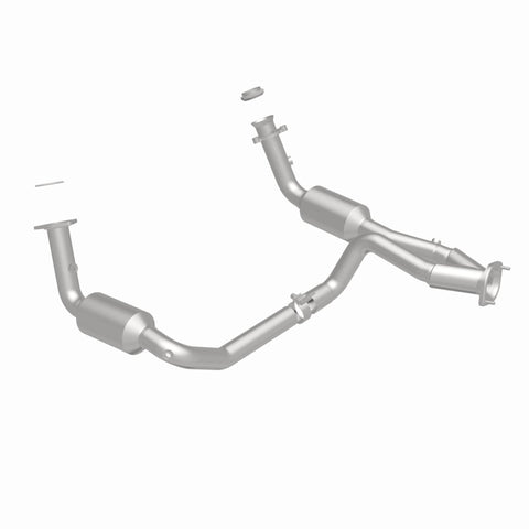MagnaFlow DF Catalytic Conv OEM 2005 GMC Sierra/Chevrolet Silverado 1500/Cadillac Escalade Underbody