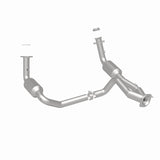 MagnaFlow DF Catalytic Conv OEM 2005 GMC Sierra/Chevrolet Silverado 1500/Cadillac Escalade Underbody
