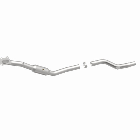 MagnaFlow Right Side Direct Fit Catalytic Converter 15-17 Chrysler 300 3.6L (4-Bolt Flange)