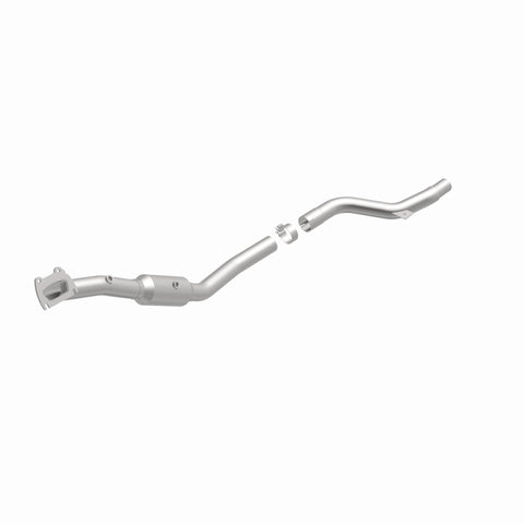 MagnaFlow Right Side Direct Fit Catalytic Converter 15-17 Chrysler 300 3.6L (4-Bolt Flange)