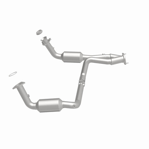 MagnaFlow DF Catalytic Conv OEM 2005 GMC Sierra/Chevrolet Silverado 1500/Cadillac Escalade Underbody