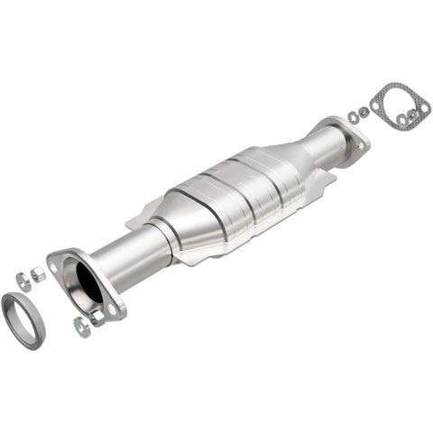 MagnaFlow Direct Fit Catalytic Converter 01-02 Montero 3.5L Rear