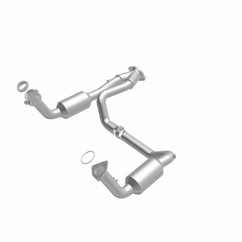 MagnaFlow DF Catalytic Conv OEM 2005 GMC Sierra/Chevrolet Silverado 1500/Cadillac Escalade Underbody