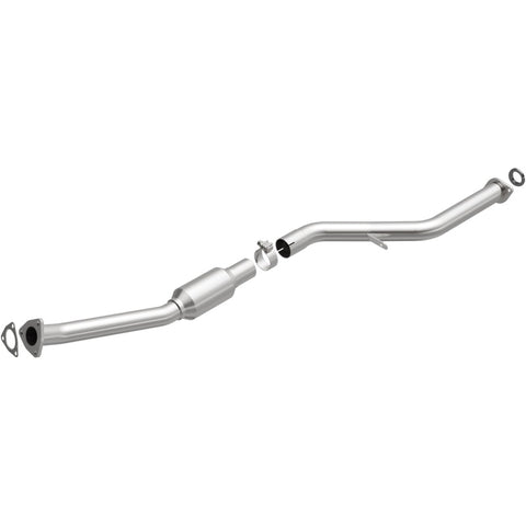 MagnaFlow Direct Fit Catalytic Converter 2014-2015 Forester H4 2.5 OEM Underbody
