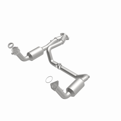 MagnaFlow DF Catalytic Conv OEM 2005 GMC Sierra/Chevrolet Silverado 1500/Cadillac Escalade Underbody