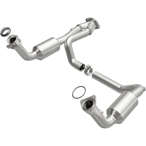 MagnaFlow DF Cat. Conv 02-06 Cadillac Truck. 8 5.3L Dual Conv. Y-Pipe Assy 2wd/Chevy Truck 99-07