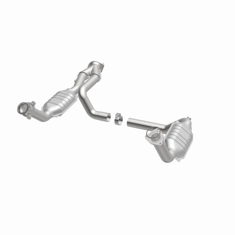 MagnaFlow DF Cat. Conv 02-06 Cadillac Truck. 8 5.3L Dual Conv. Y-Pipe Assy 2wd/Chevy Truck 99-07